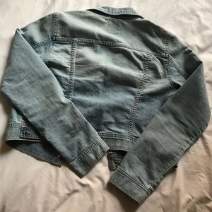 GAP Jackets & Coats - Gap Cropped Denim Jacket in Light Indigo, M GAP Jackets & Coats - Gap Cropped Denim Jacket in Light Indigo, M